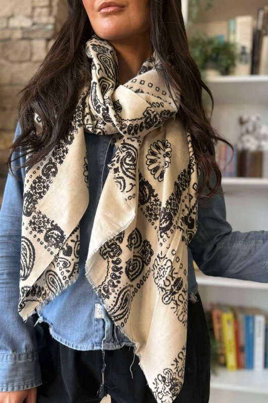Lucky Bandana Scarf Stone /50=